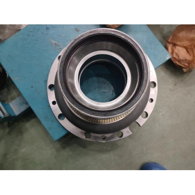 Ступица среднего моста в сборе (Бортовой редуктор - бортовая передача) 860536790 /XCT SR Ступица среднего моста в сборе (Бортовой редуктор - бортовая передача) 860536790 /XCT SR