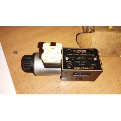 Клапан электромагнитный 4WE6D-A/D24T (1)