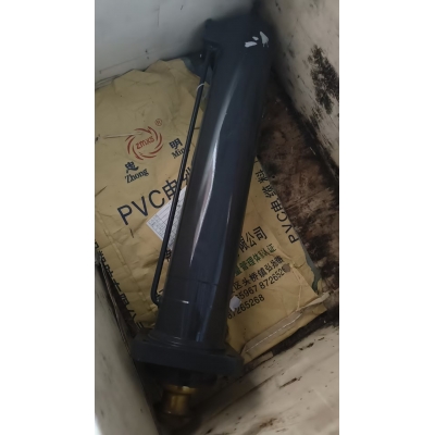 Гидроцилиндр аутригера боковой вертикальный задний/ XCMG XCT25L5_S1