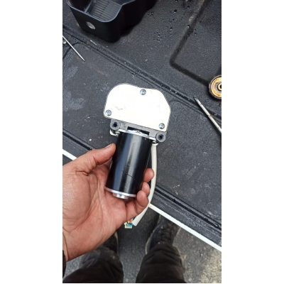 Мотор стеклоочистителя 1139800712/ ZD2350 35W (5 контактов)/ Zoomlion ZTC300V /