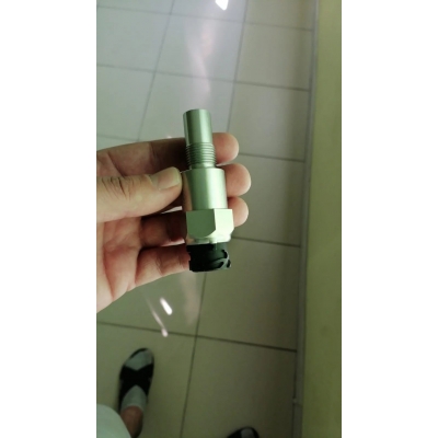 Датчик скорости (спидометра) импульсный C03054-27/ XCMG QY25/Zoomlion ZTC250 Датчик скорости (спидометра) импульсный C03054-27/ XCMG QY25/Zoomlion ZTC250